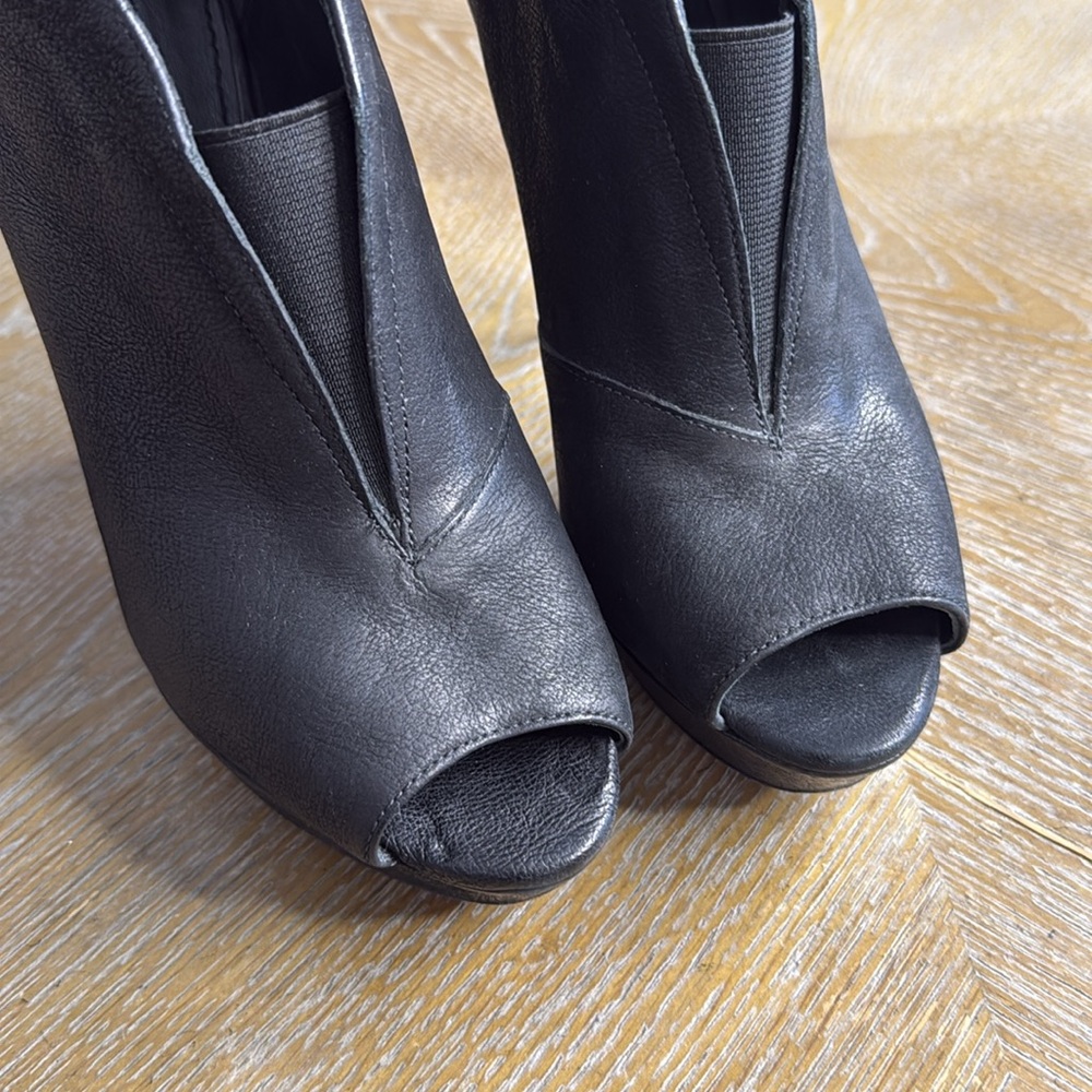 VERA WANG Footwear Black 'Royce' Heel Booties 7.5 - Picture 11 of 16